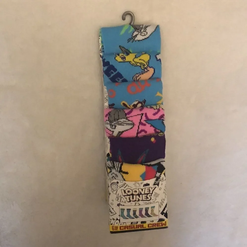 NEW Men’s Looney Tunes Casual Crew Socks 6 pair